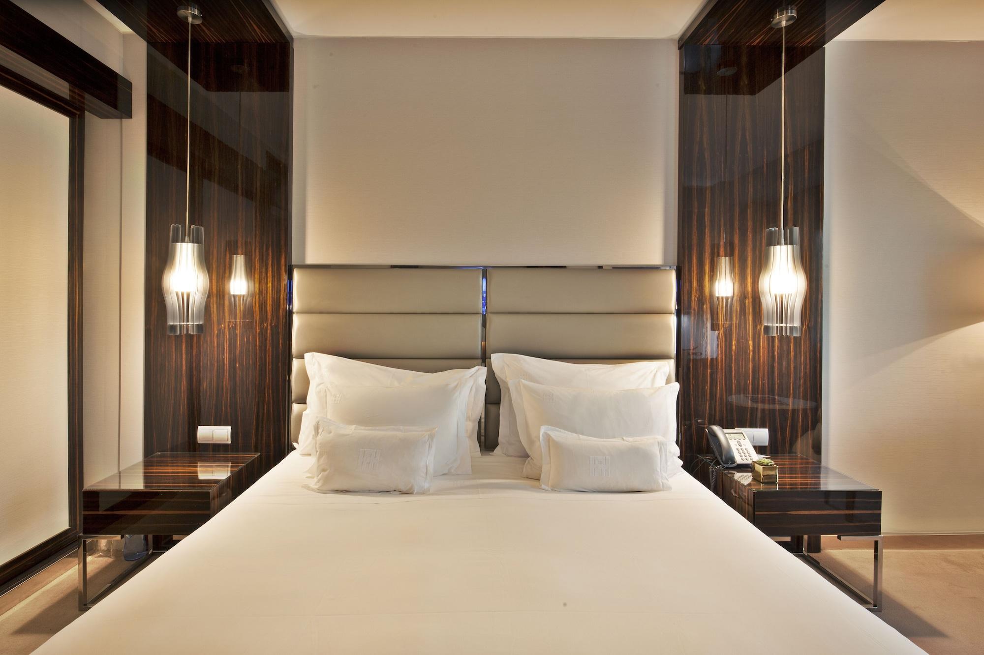 Altis Grand Hotel Lisbon Exterior photo A bedroom at the hotel
