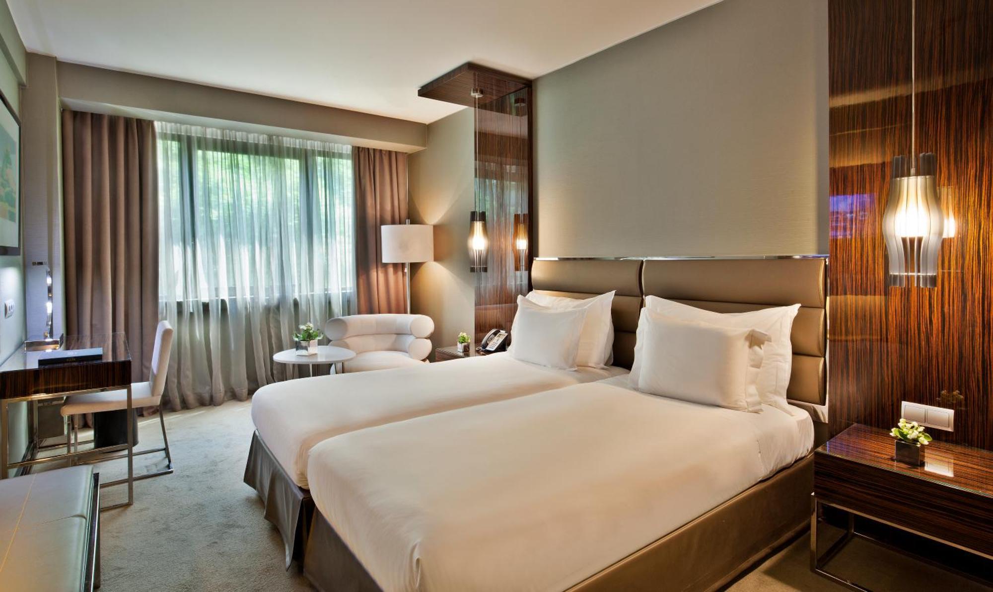 Altis Grand Hotel Lisbon Exterior photo A room at the InterContinental London The O2