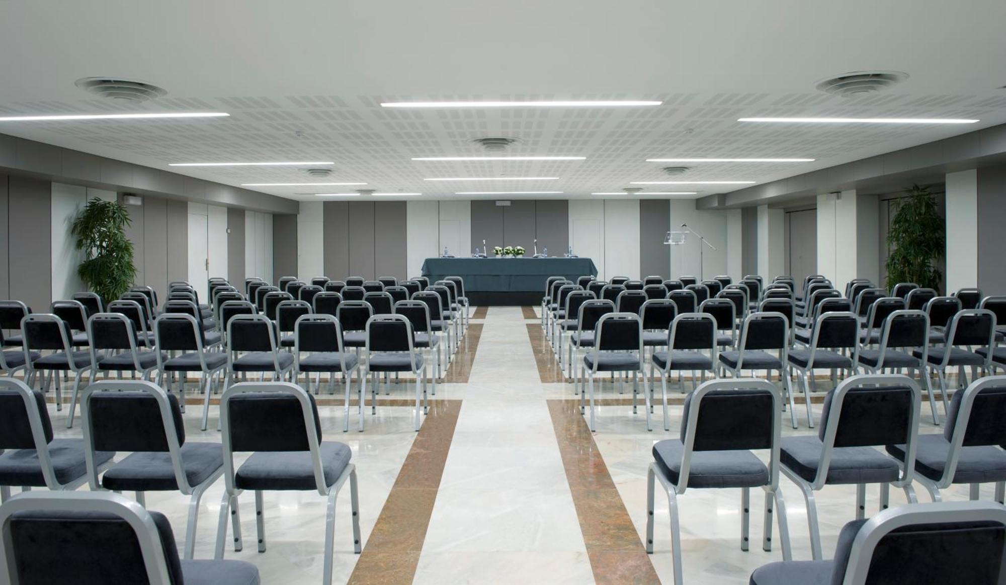 Altis Grand Hotel Lisbon Exterior photo The main conference room