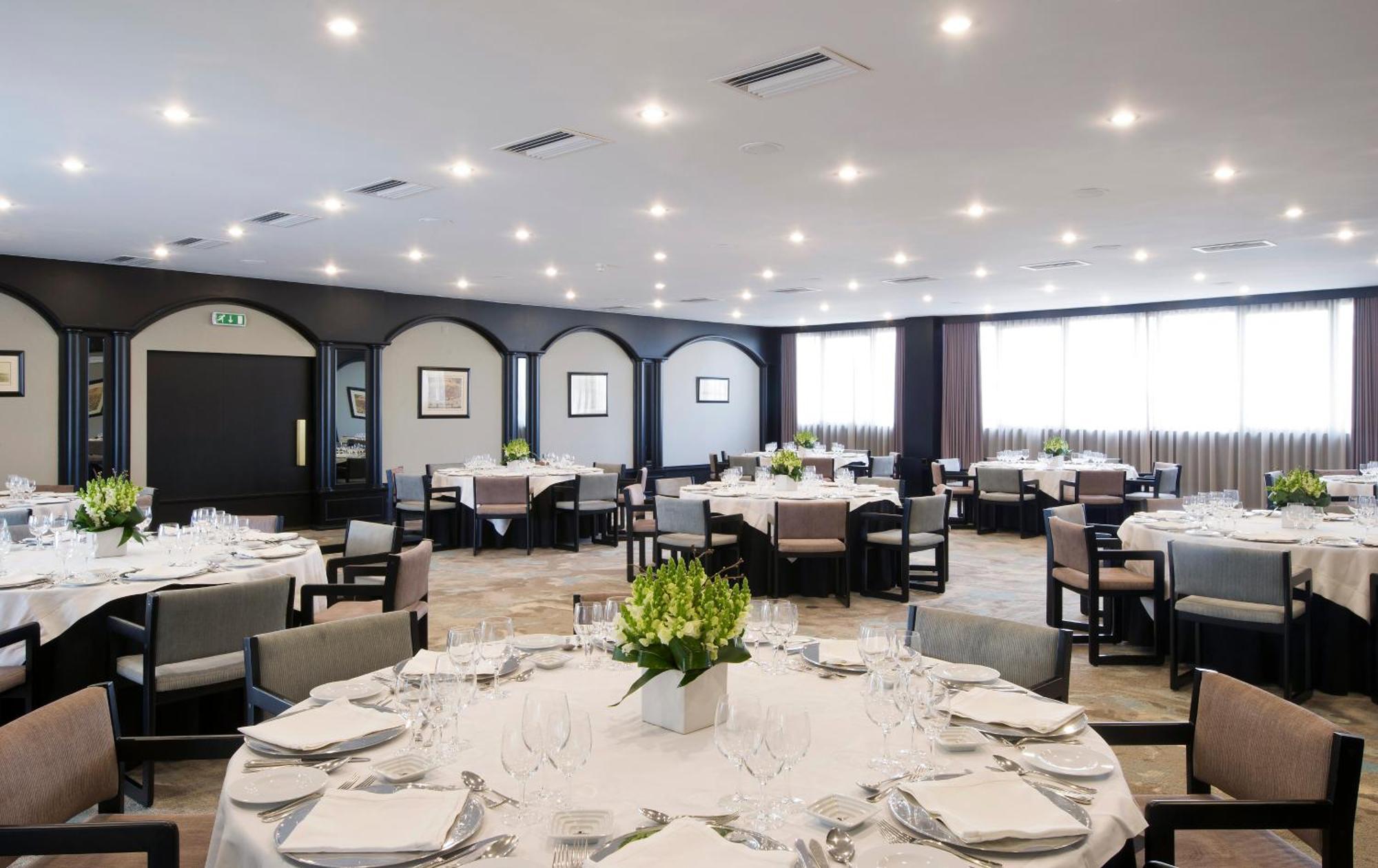 Altis Grand Hotel Lisbon Exterior photo The restaurant