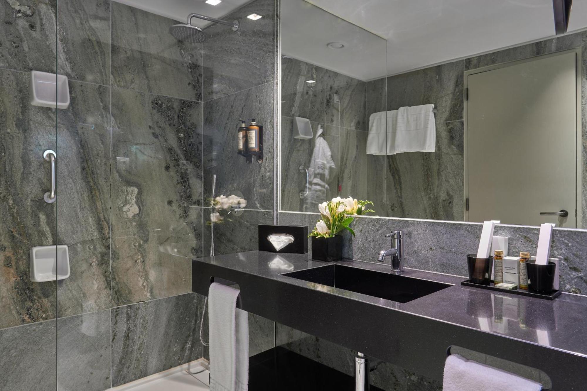 Altis Grand Hotel Lisbon Exterior photo Bathroom