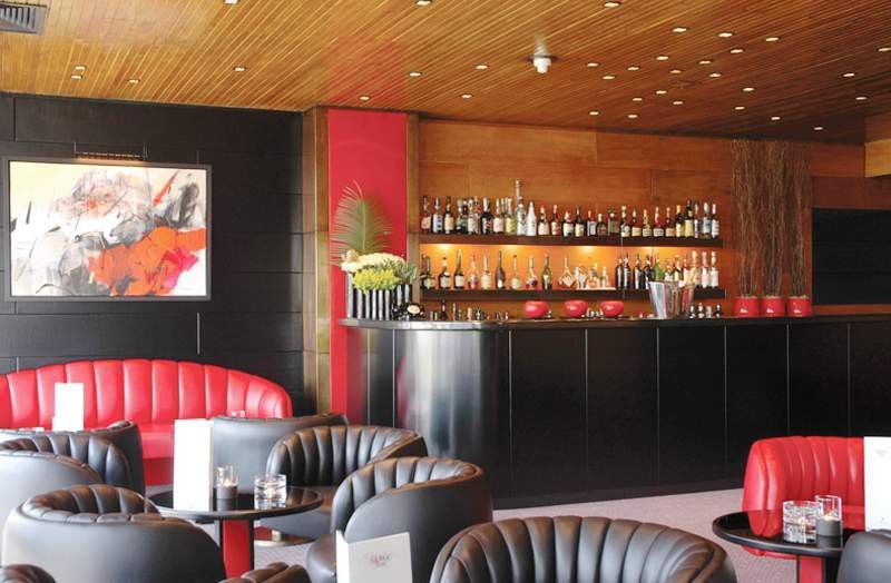 Altis Grand Hotel Lisbon Restaurant photo The bar at the 101 bar