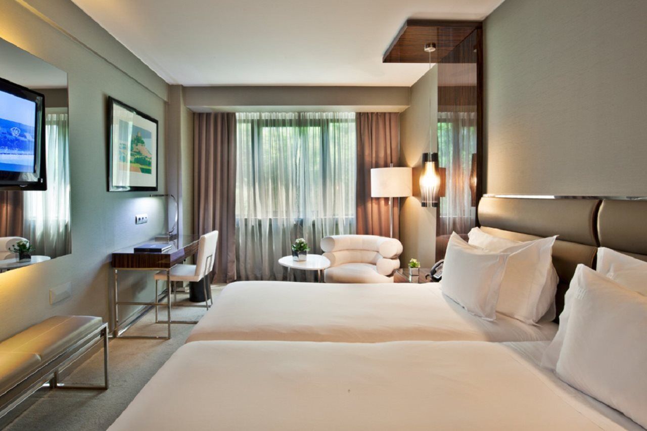 Altis Grand Hotel Lisbon Exterior photo A room at the hotel